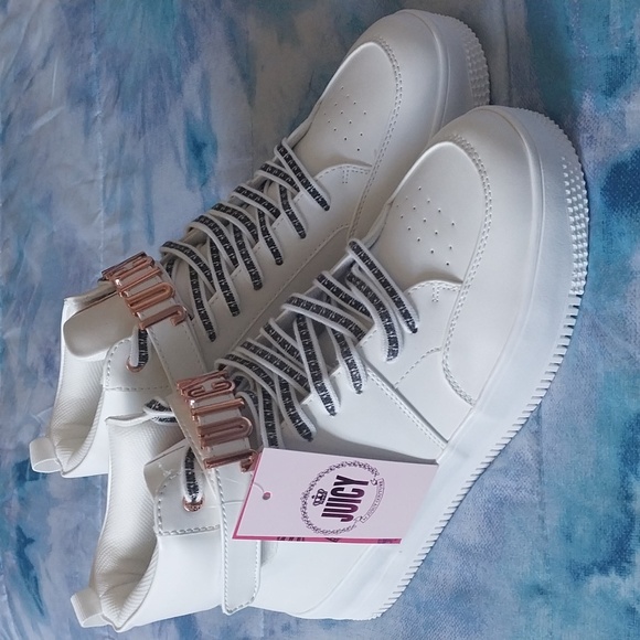 Juicy Couture Shoes - COPY - JUICY COUTURE. J Dottie shoes .Size:10M.